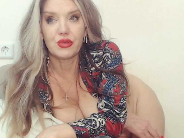 go to chat with Drakulaura1