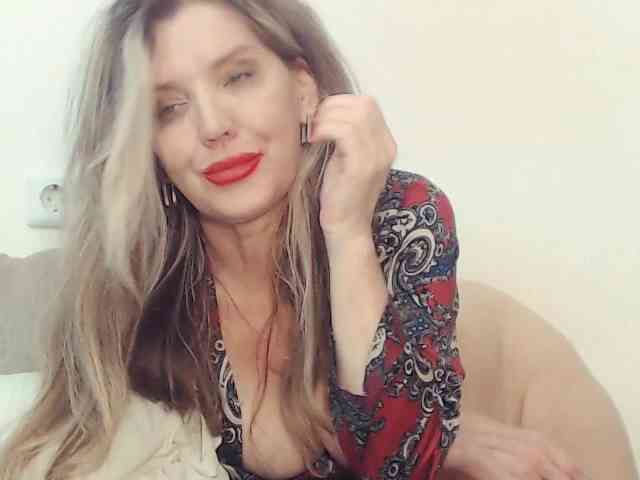 Drakulaura1 Sex Cam Show