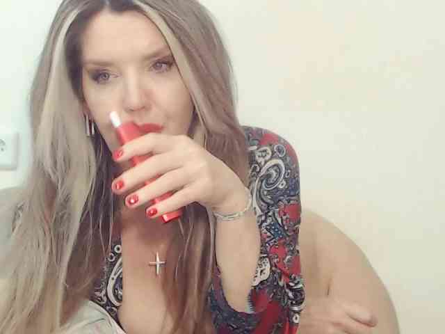 Drakulaura1 webcam