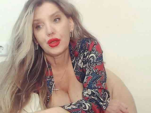 Drakulaura1 Sex Cam Show