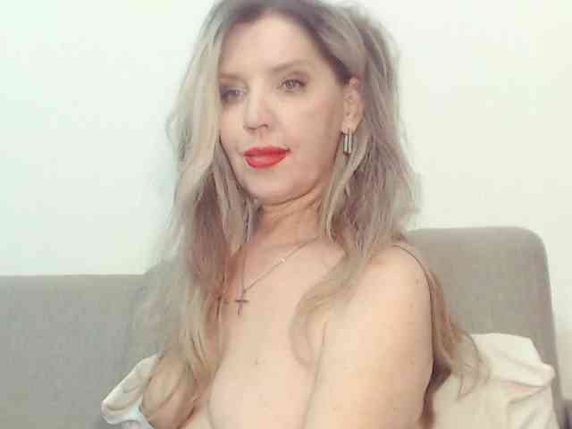 Drakulaura1 webcam