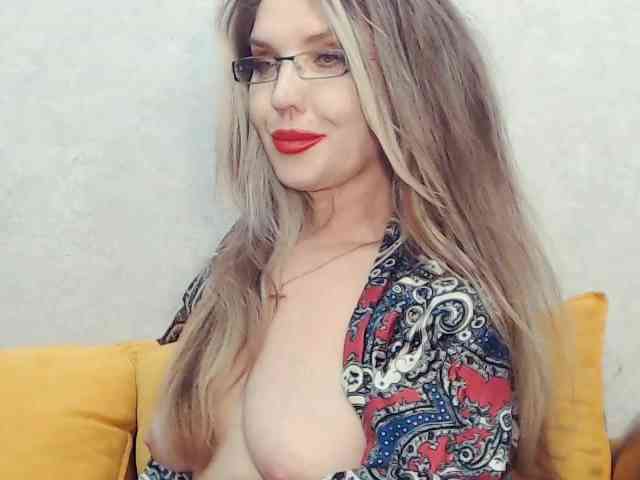 Drakulaura1 webcam
