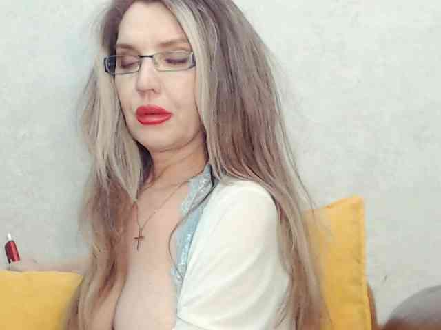 Drakulaura1 webcam