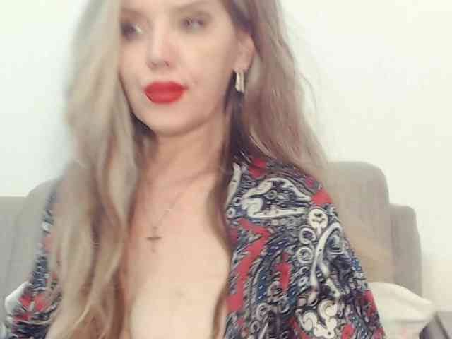 Drakulaura1 Sex Cam Show