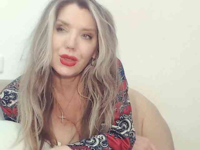 Drakulaura1 webcam