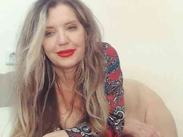 Drakulaura1 Sex Cam Show