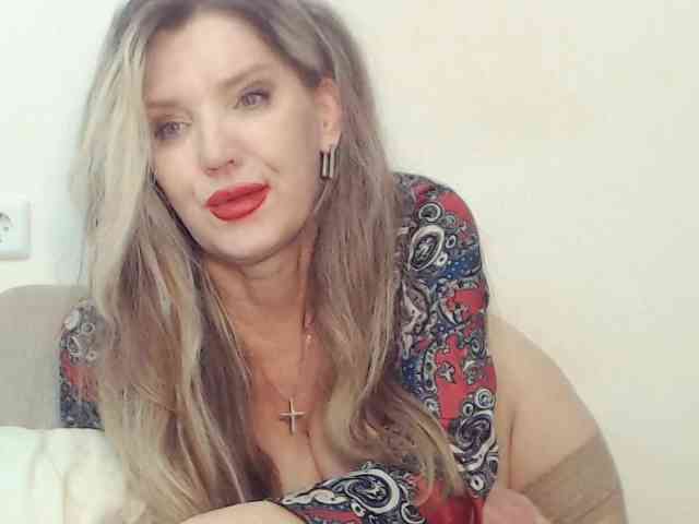 Drakulaura1 Sex Cam Show