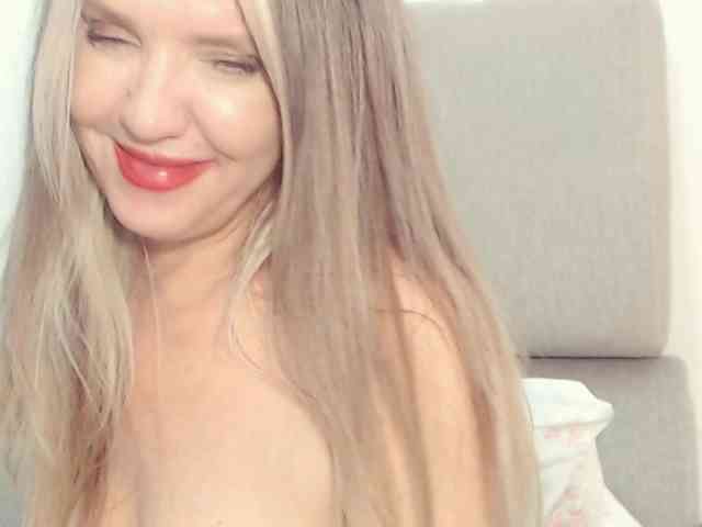 Drakulaura1 webcam