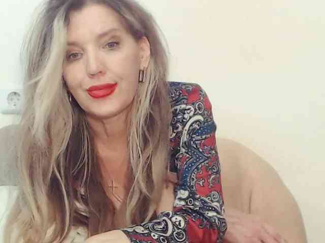Drakulaura1 Sex Cam Show