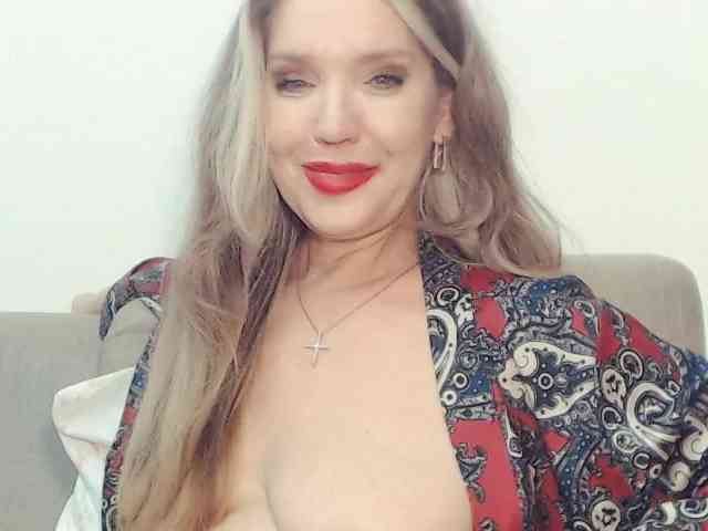 Drakulaura1 webcam