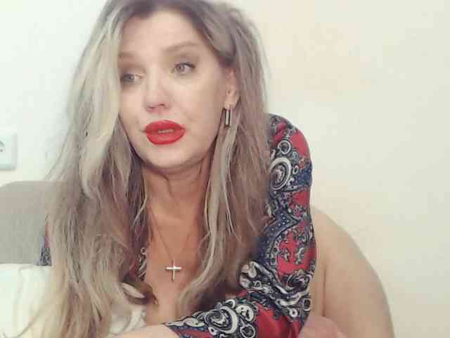 Drakulaura1 Sex Cam Show