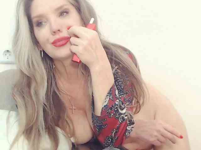 Drakulaura1 webcam