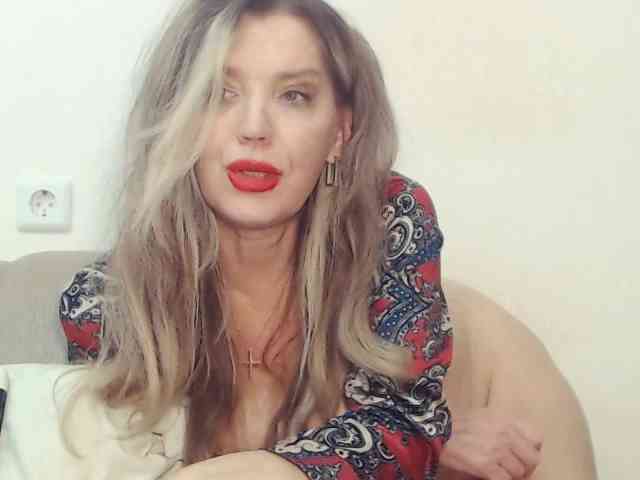 Drakulaura1 Sex Cam Show