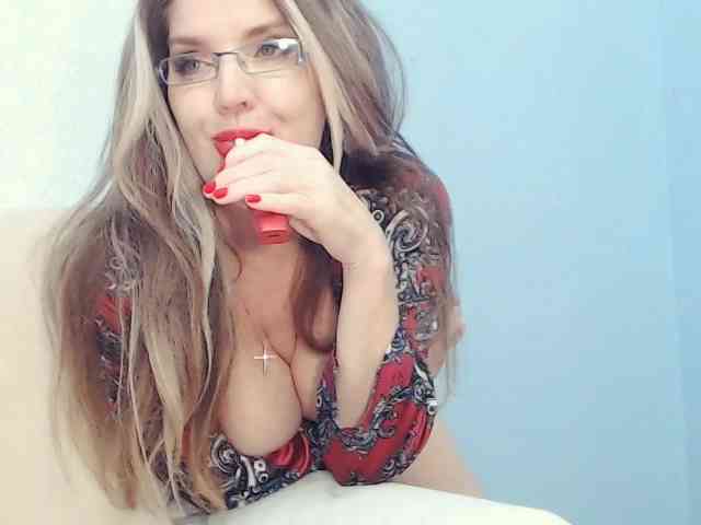 Drakulaura1 webcam