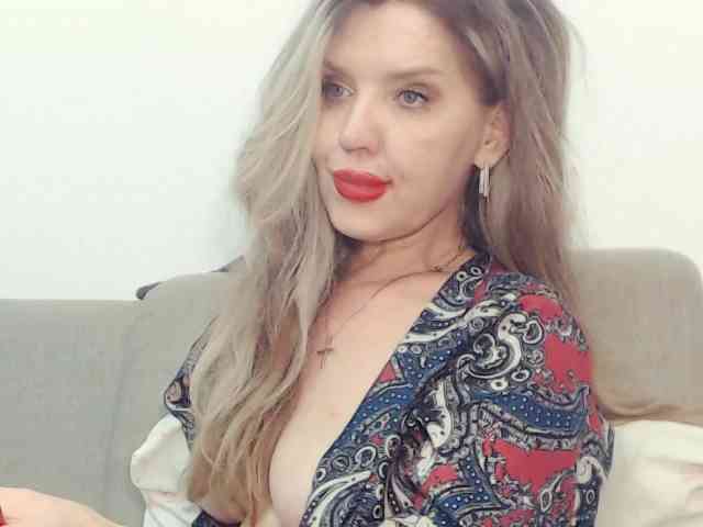 Drakulaura1 Sex Cam Show