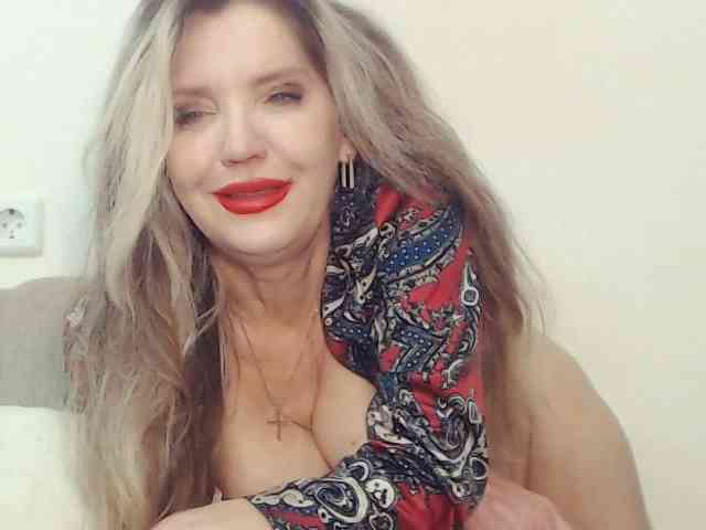 Drakulaura1 Sex Cam Show