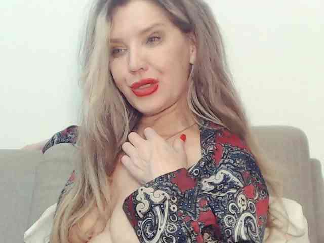 Drakulaura1 Sex Cam Show