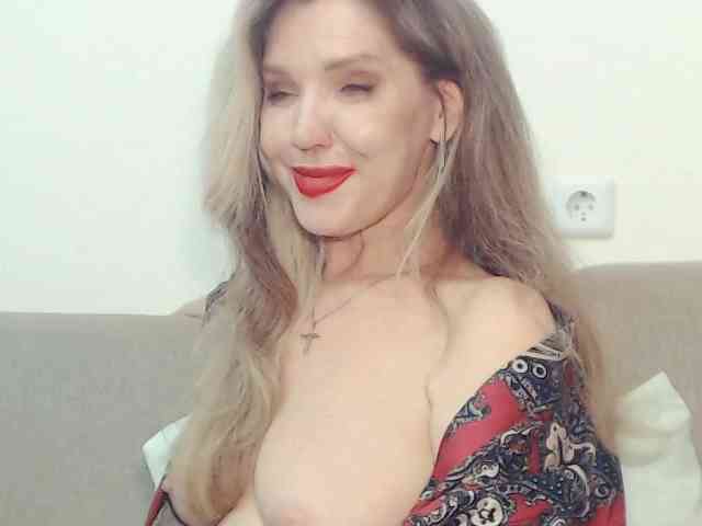 Drakulaura1 webcam