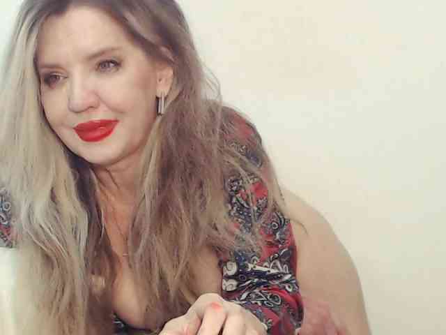 Drakulaura1 Sex Cam Show
