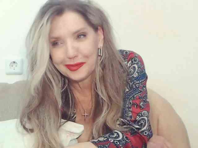 Drakulaura1 Sex Cam Show