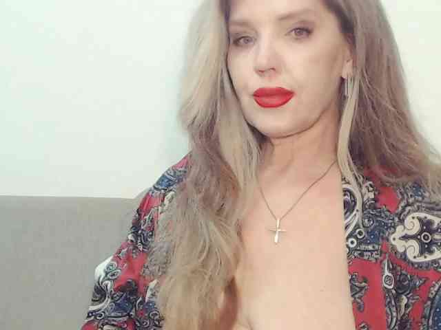 Drakulaura1 webcam