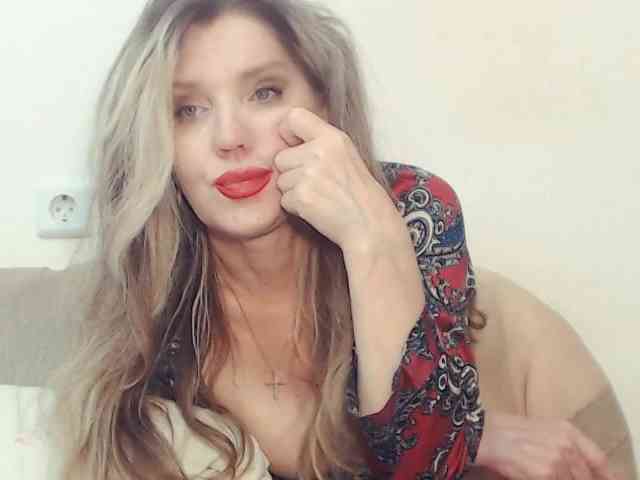 Drakulaura1 Sex Cam Show