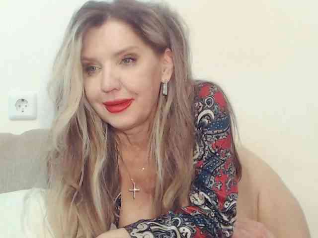 Drakulaura1 Sex Cam Show