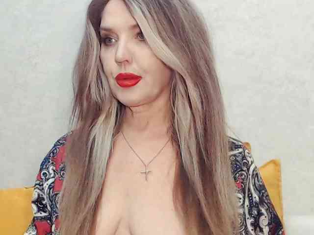 Drakulaura1 webcam