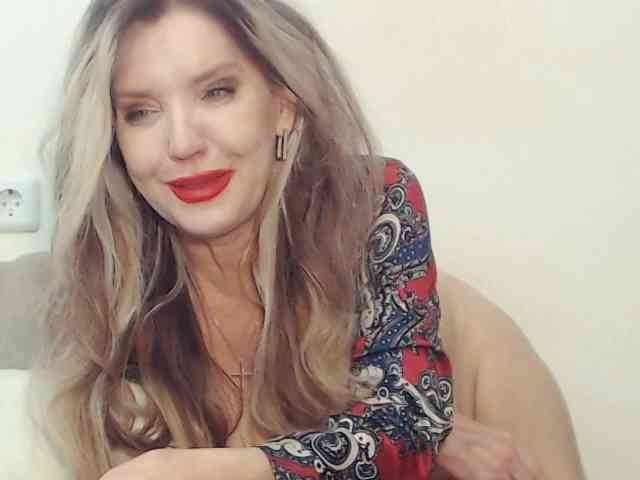 Drakulaura1 Sex Cam Show