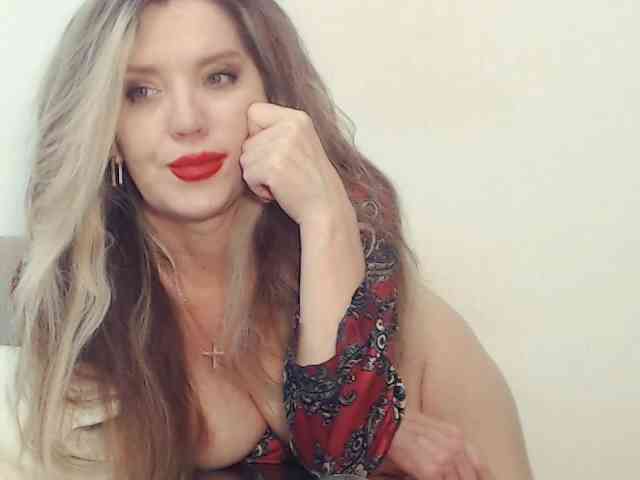 Drakulaura1 Sex Cam Show
