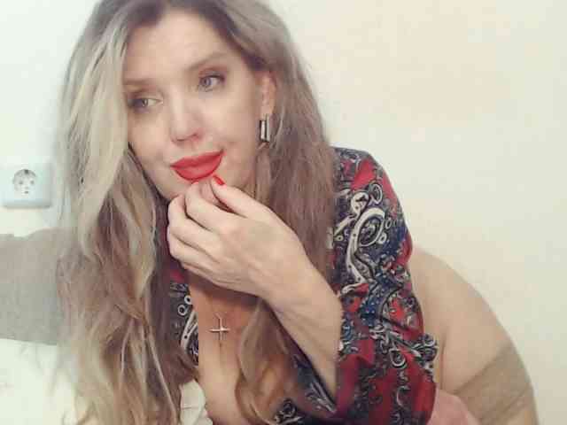 Drakulaura1 Sex Cam Show