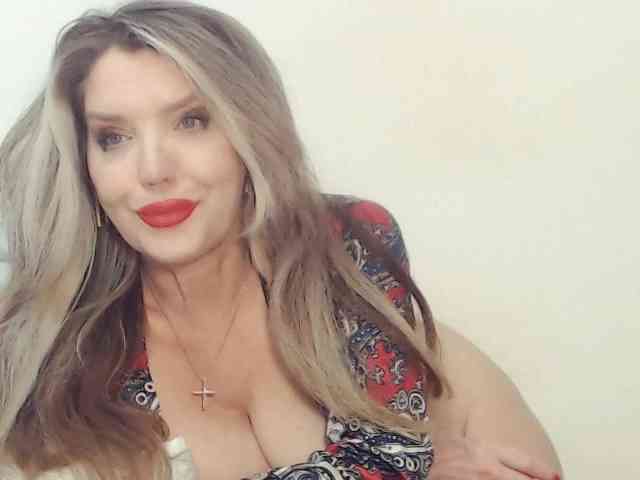 Drakulaura1 webcam