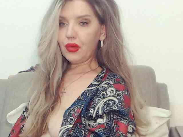 Drakulaura1 Sex Cam Show