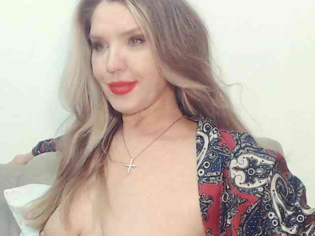 Drakulaura1 webcam
