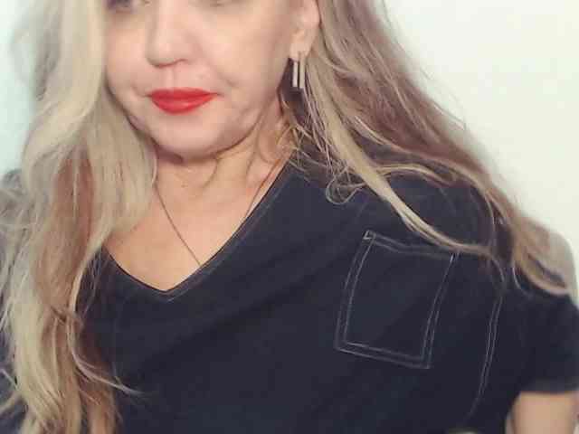 Drakulaura1 Sex Cam Show