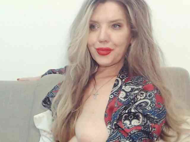 Drakulaura1 Sex Cam Show