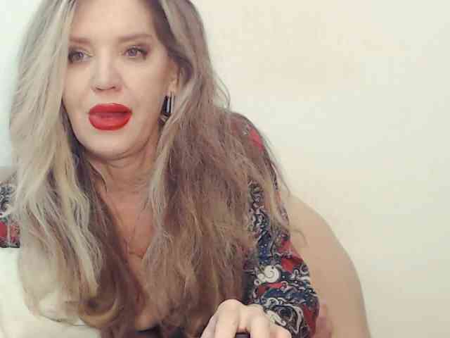 Drakulaura1 Sex Cam Show