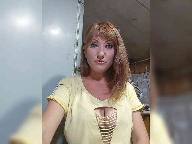 8BESTGirl8 webcam