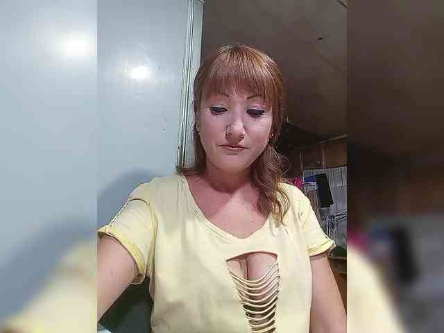 8BESTGirl8 webcam