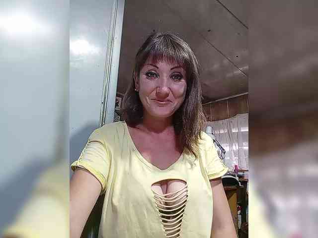 8BESTGirl8 webcam