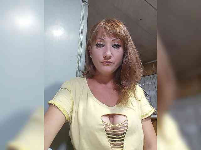 8BESTGirl8 webcam