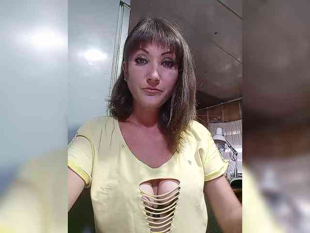 8BESTGirl8 webcam