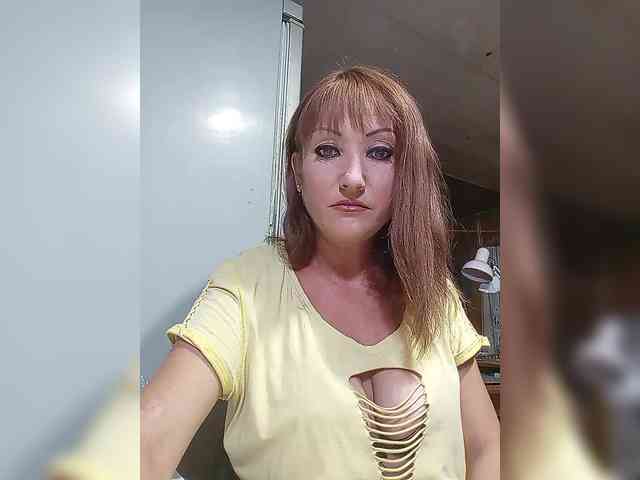 8BESTGirl8 webcam