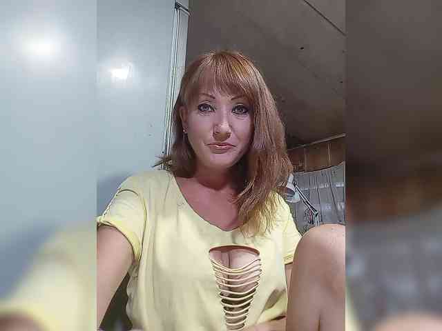 8BESTGirl8 webcam