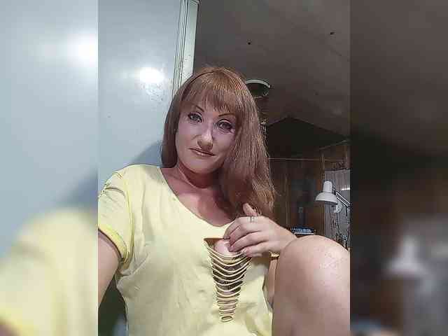 8BESTGirl8 webcam
