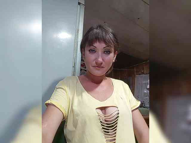 8BESTGirl8 webcam