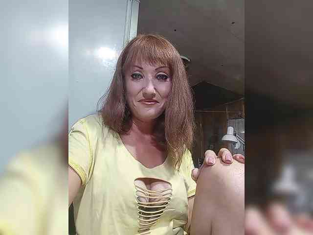 8BESTGirl8 webcam