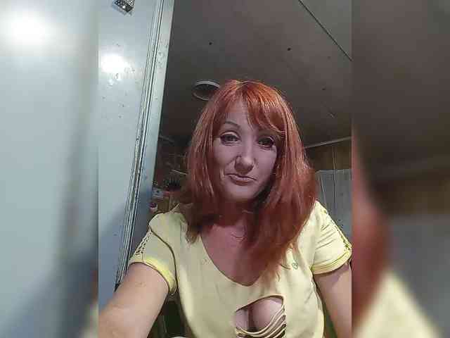 8BESTGirl8 webcam