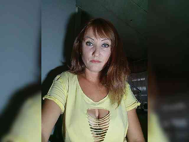8BESTGirl8 webcam