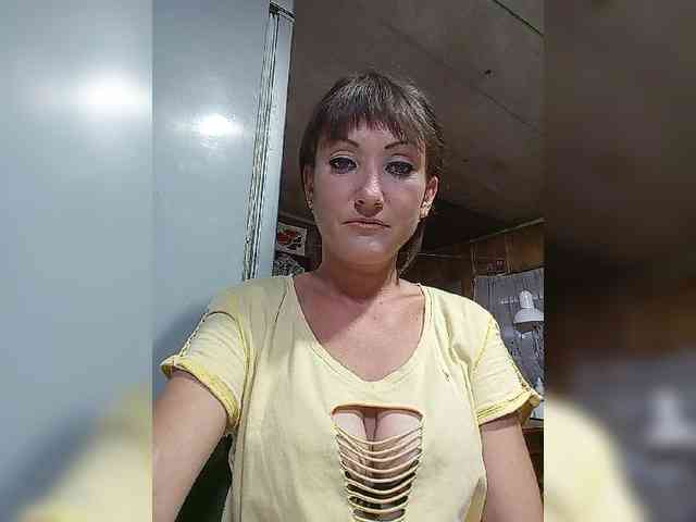8BESTGirl8 webcam